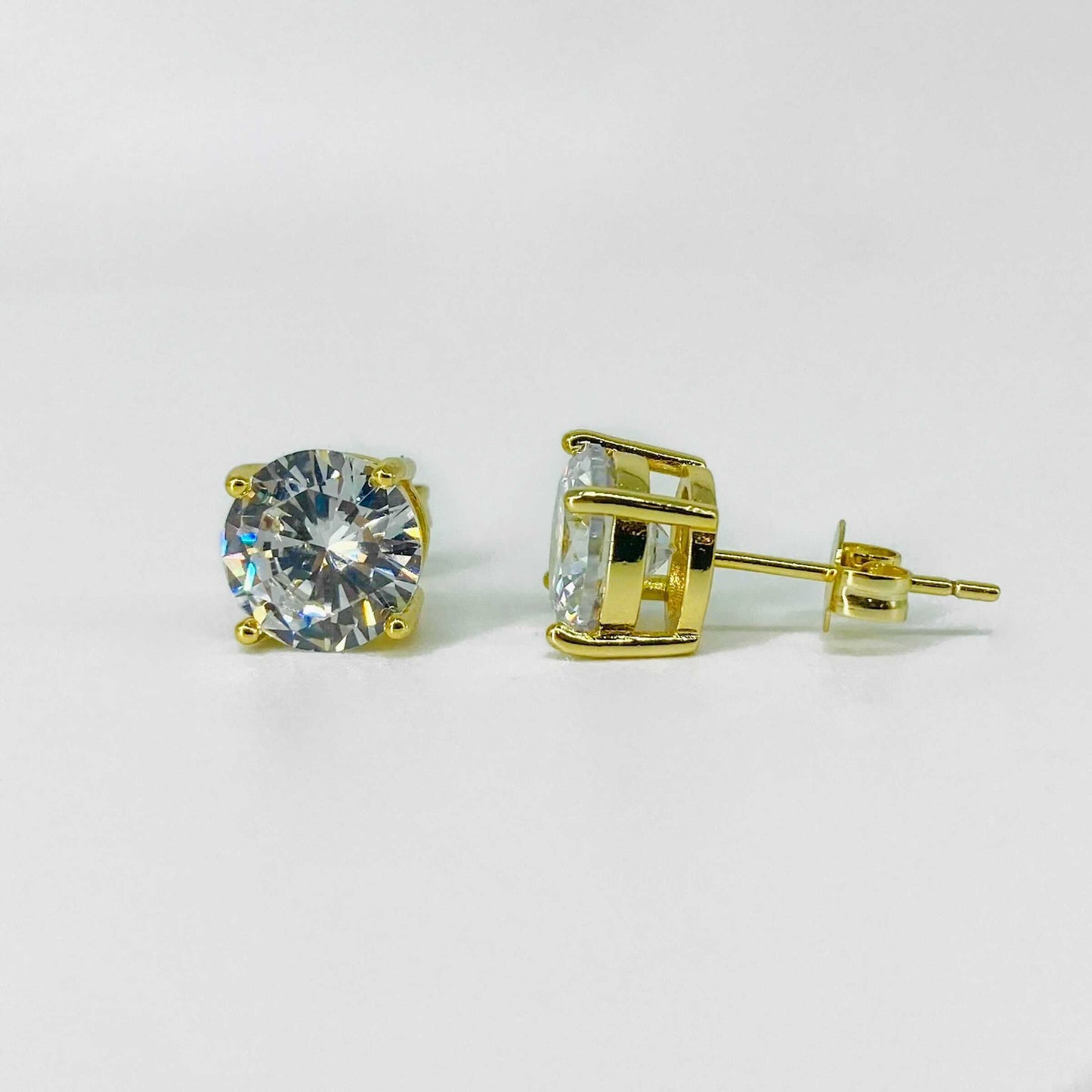 "Celebrity Treatment" Diamond Simulant Earrings In Gold